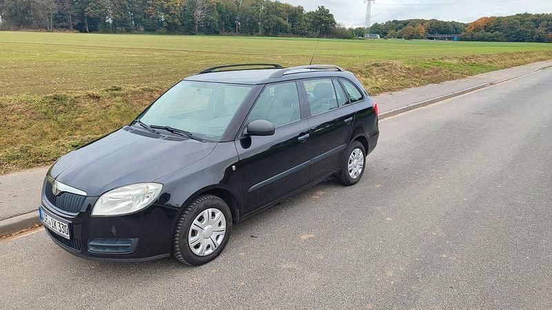 Schwarz Gebraucht 2009 Skoda Fabia Ambiente Kleinwagen | 990 € (Superpreis) - Bild 1/4