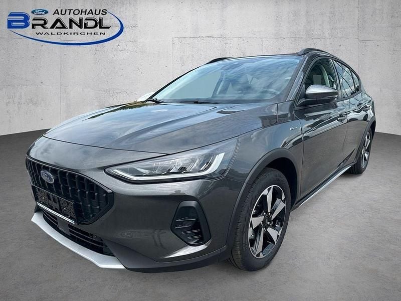 Grau Gebraucht 2023 Ford Focus Active X Limousine | 19.900 € (Guter Preis) - Bild 1/4