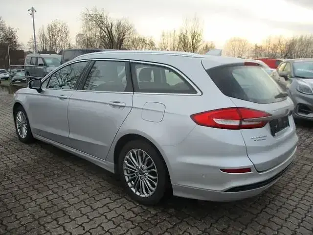 Gebraucht Ford Mondeo Titanium 150 PS (110 kW) 2021 Silber Limousine