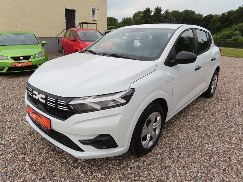 Weiß Gebraucht 2024 Dacia Sandero Essentiel Kleinwagen | 12.990 € (Guter Preis) - Bild 1/4
