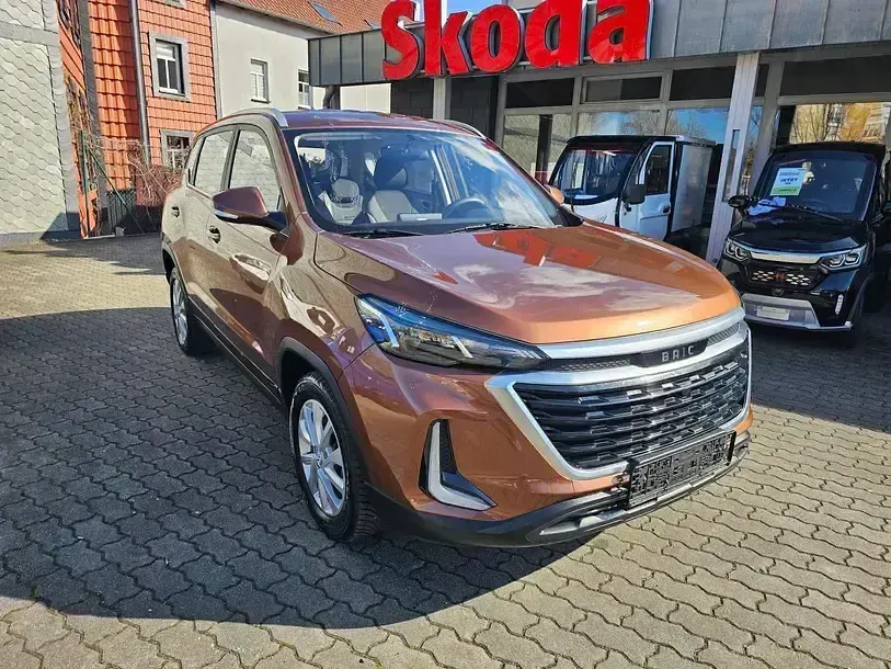 Gebraucht Baic X35 116 PS (85 kW) 2023 Braun SUV
