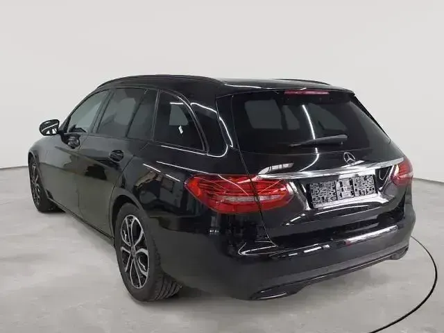 Gebraucht Mercedes C220 194 PS (142 kW) 2019 Schwarz Limousine
