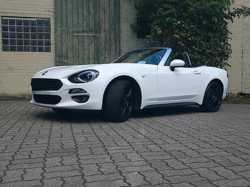 Weiß Gebraucht 2016 Fiat 124 Cabrio | 18.000 € - Bild 1/4