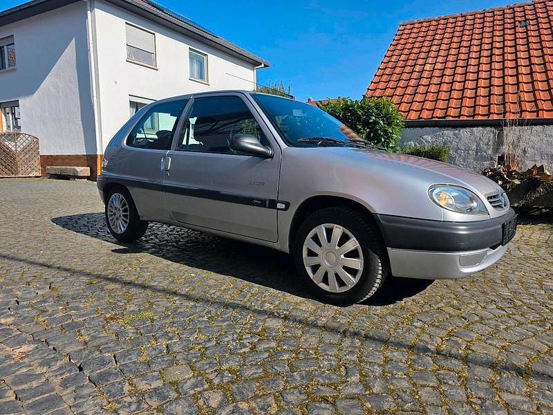 Gebraucht Citroën Saxo 59 PS (43 kW) 2001 Silber Kleinwagen
