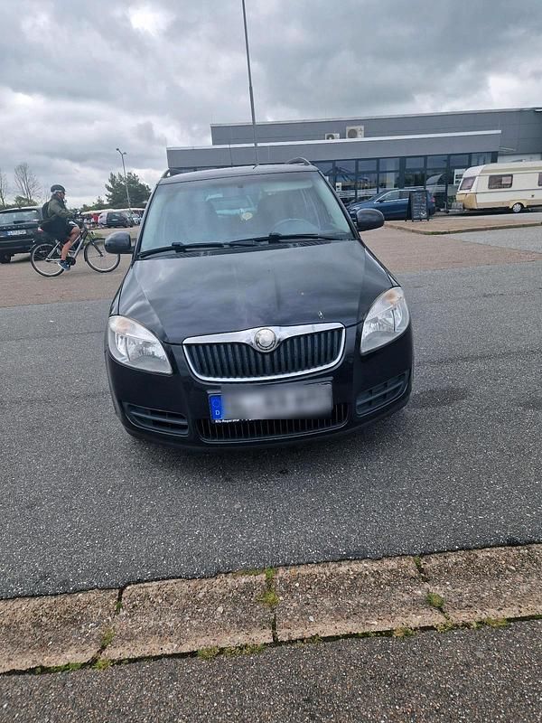 Schwarz Gebraucht 2008 Skoda Fabia Kombi | 1.699 € (Etwas zu teuer) - Bild 1/4