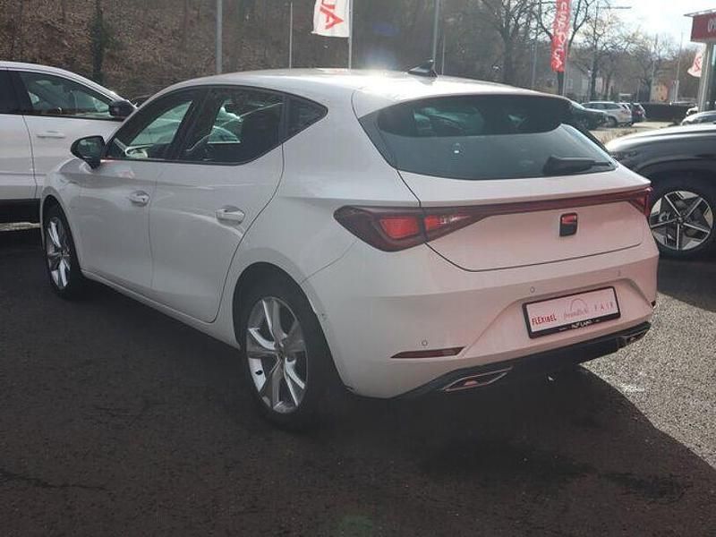 Gebraucht Seat Leon FR 204 PS (150 kW) 2021 Weiß Limousine