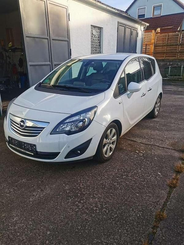 Gebraucht Opel Meriva Innovation 110 PS (80 kW) 2012 Casabl/arctic/eisweiss/kaolin Van / Kleinbus