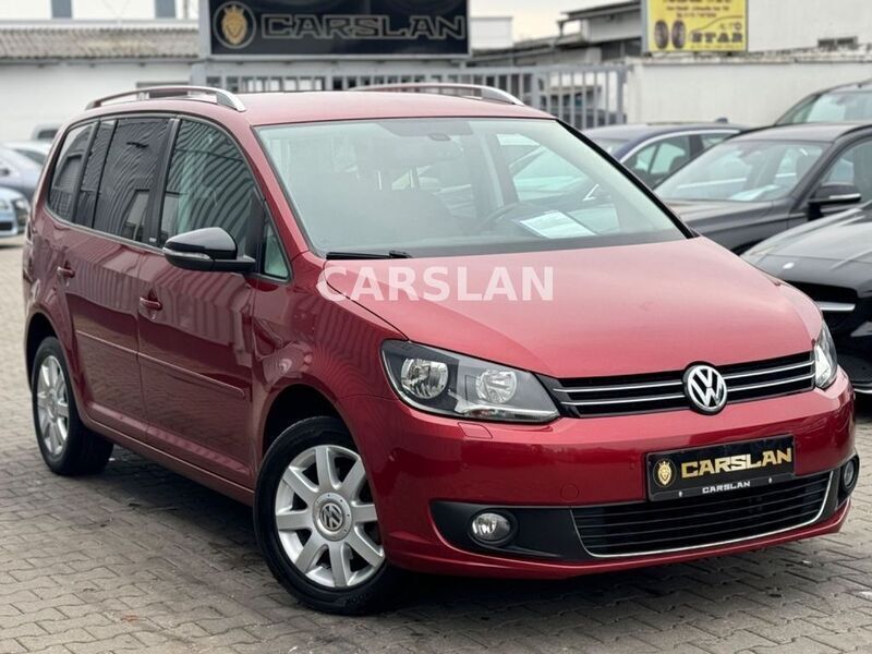 Rot Gebraucht 2012 VW Touran Style Van / Kleinbus | 14.998 € (Teuer) - Bild 1/4