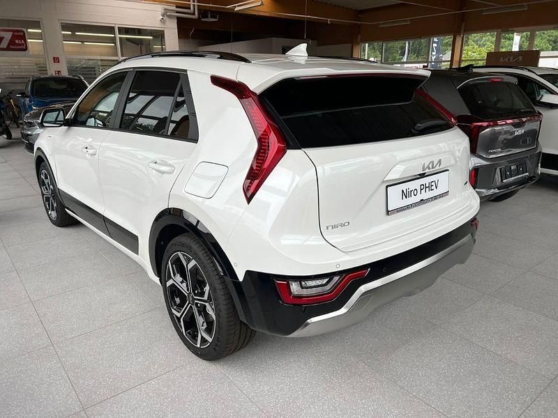 Neu Kia Niro 182 PS (133 kW) 2025 Weiß SUV