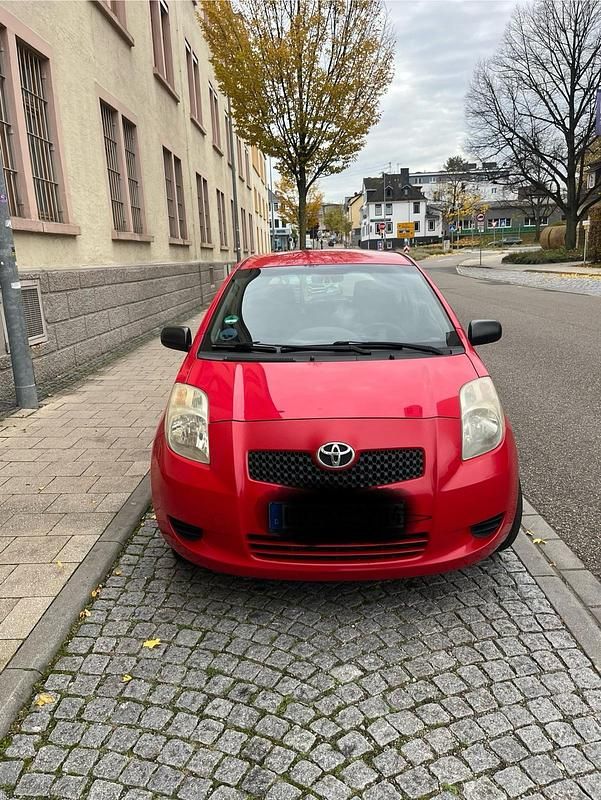 Rot Gebraucht 2006 Toyota Yaris Kleinwagen | 1.500 € (Guter Preis) - Bild 1/4