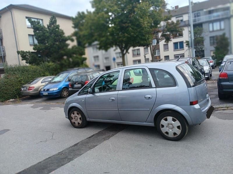 Gebraucht Opel Meriva 105 PS (77 kW) 2006 Silber Van / Kleinbus