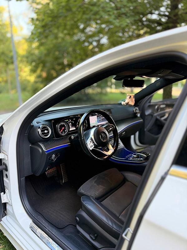 Gebraucht Mercedes E200 197 PS (144 kW) 2020 Weiß Limousine