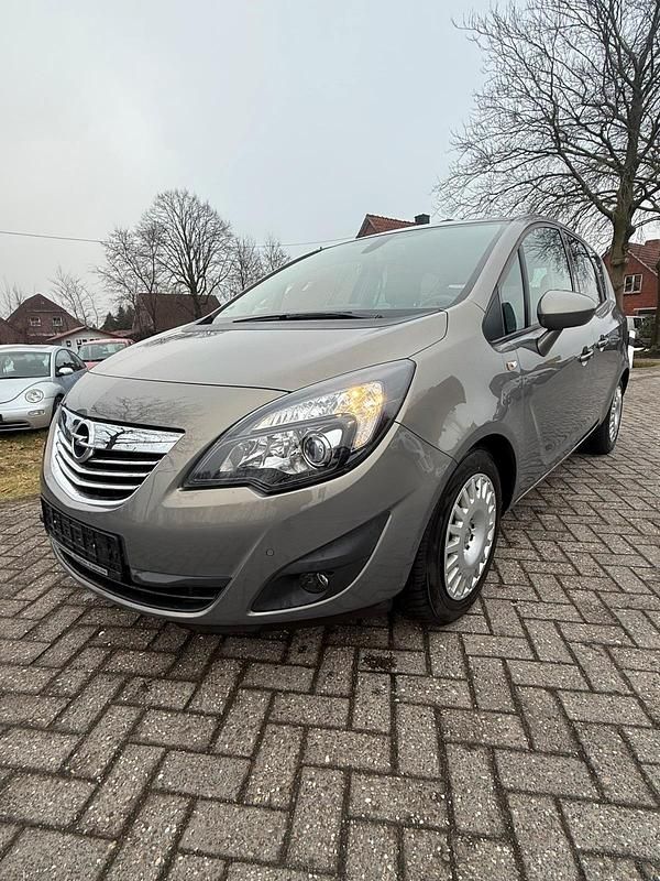 Gebraucht Opel Meriva 125 PS (91 kW) 2012 Gold Van / Kleinbus
