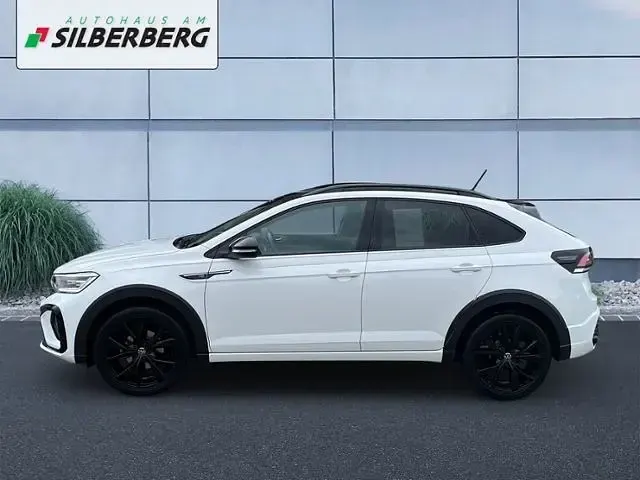 Gebraucht VW Taigo R-line 110 PS (80 kW) 2023 Pure white schwarz SUV