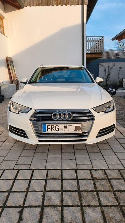 Gebraucht Audi A4 Design 150 PS (110 kW) 2018 Weiß Kombi
