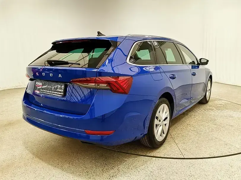 Gebraucht Skoda Octavia Style 150 PS (110 kW) 2022 Energyblau Kombi