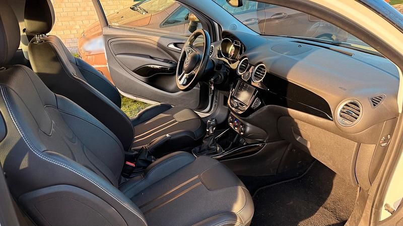 Second-hand Opel Adam 87 CP (63 kW) 2017 Alb Hatchback