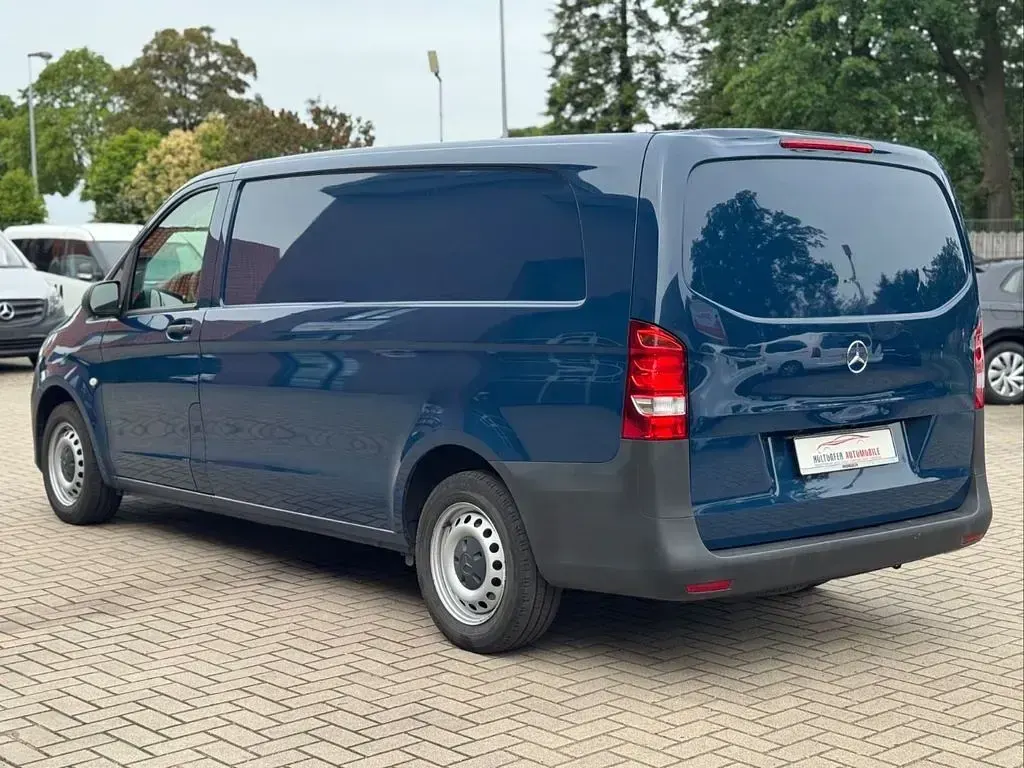 Gebraucht Mercedes Vito 163 PS (119 kW) 2020 Blau Van