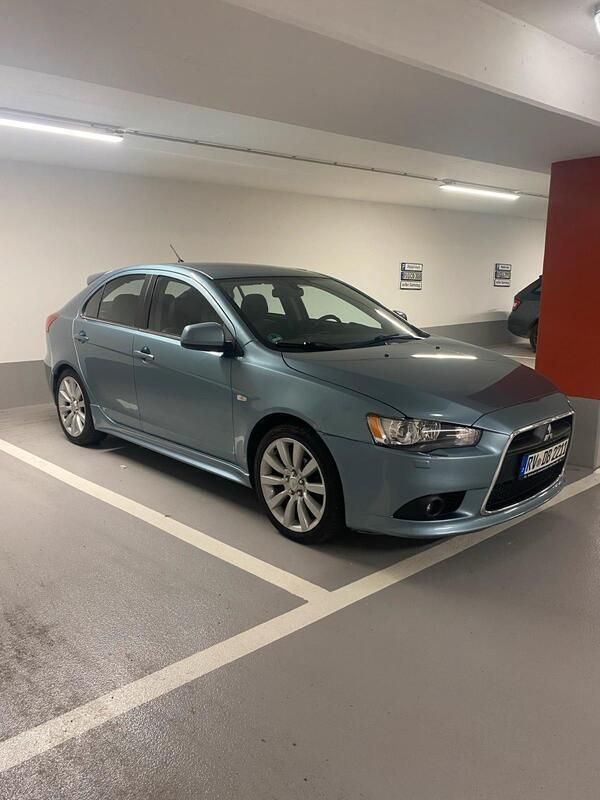Blau Gebraucht 2009 Mitsubishi Lancer Limousine | 6.100 € (Etwas zu teuer) - Bild 1/4