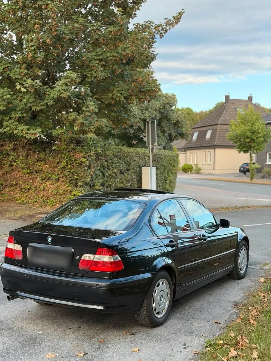 Gebraucht BMW 316 115 PS (84 kW) 2004 Schwarz Limousine