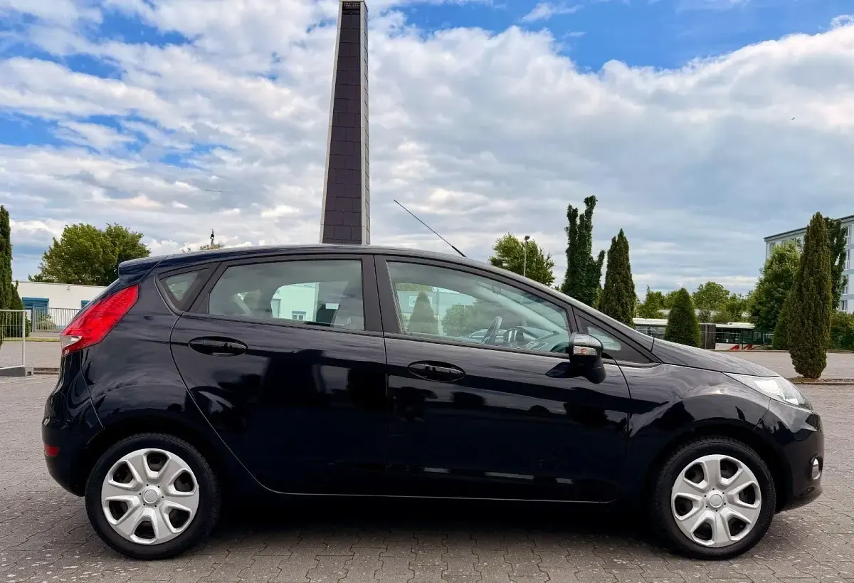 Gebraucht Ford Fiesta Champions Edition 60 PS (44 kW) 2012 Schwarz Kleinwagen