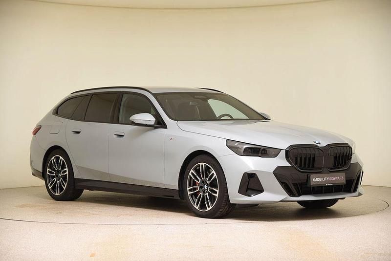 Gebraucht BMW 540 M Sport 286 PS (210 kW) 2025 Grau Kombi