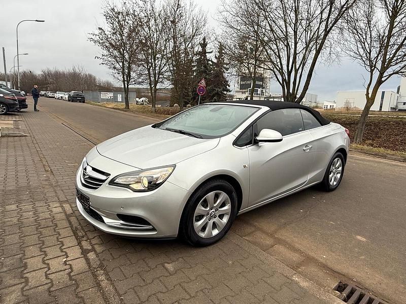 Gebraucht Opel Cascada 140 PS (102 kW) 2018 Grau Cabrio