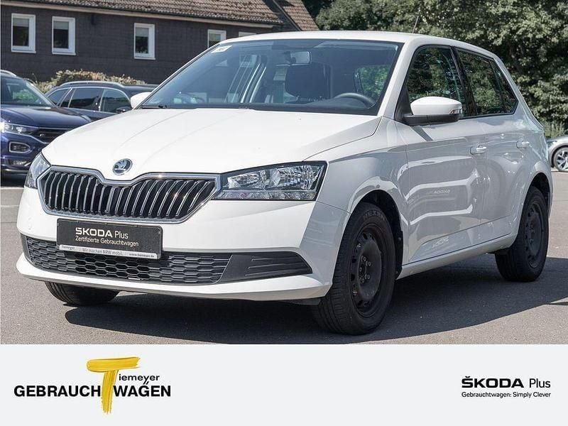 Weiß Gebraucht 2019 Skoda Fabia Cool Plus Limousine | 10.280 € (Guter Preis) - Bild 1/4