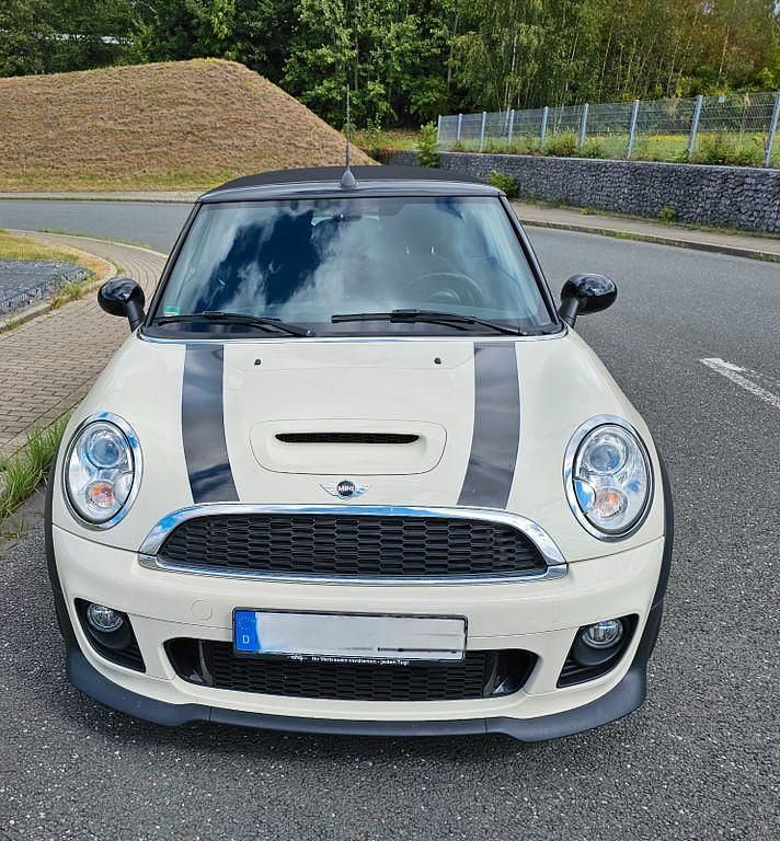 Weiß Gebraucht 2016 Mini Cooper S Kleinwagen | 18.200 € (Teuer) - Bild 1/4