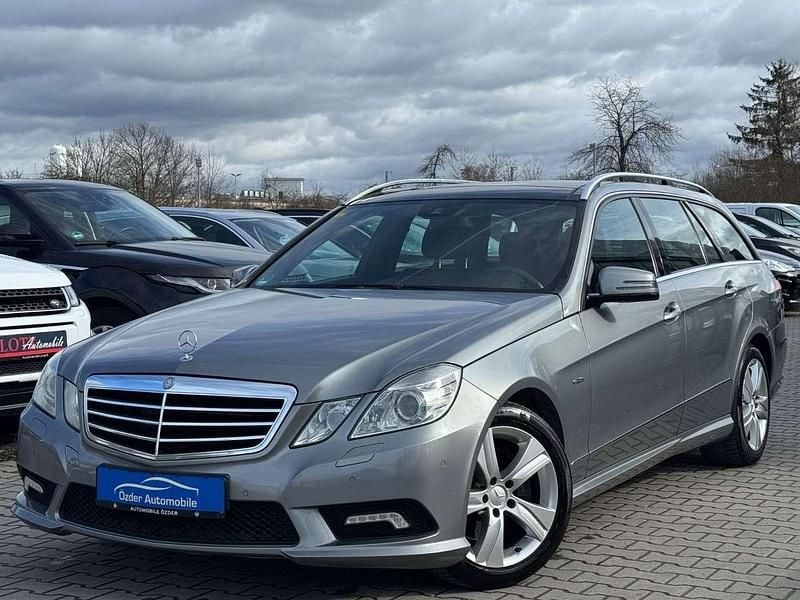 Gebraucht Mercedes E350 Avantgarde 231 PS (169 kW) 2010 Palladiumsilber  metalliclack Kombi