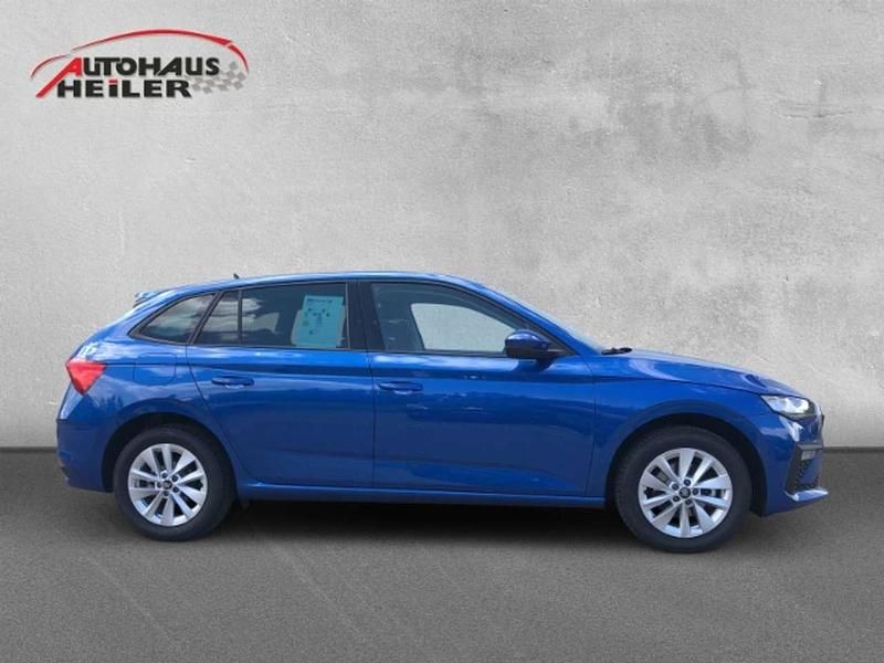 Neu Skoda Scala Selection 116 PS (85 kW) 2025 Blau Kleinwagen