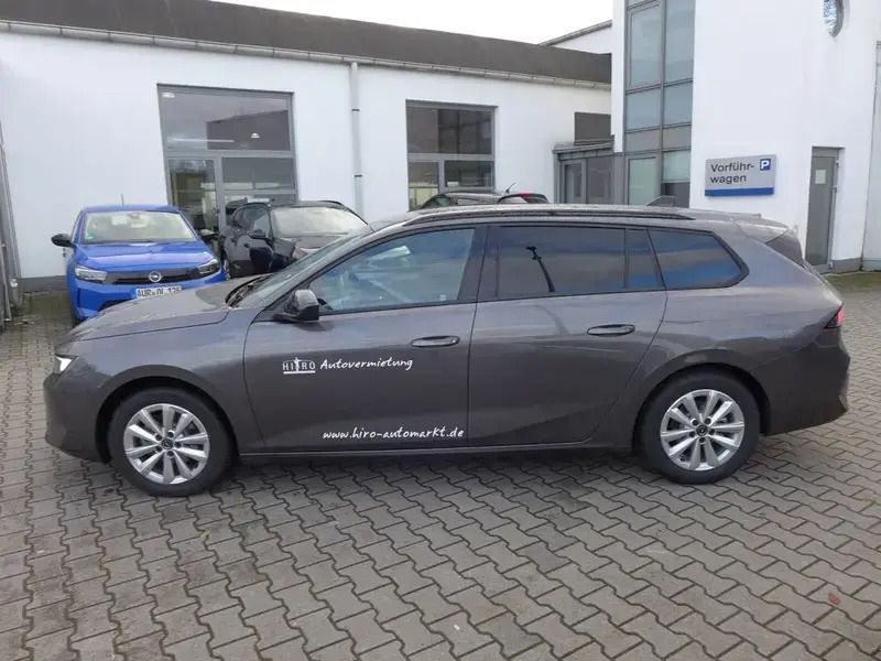 Gebraucht Opel Astra Enjoy 110 PS (80 kW) 2024 /typ aussenverkleidung lackierung Kombi