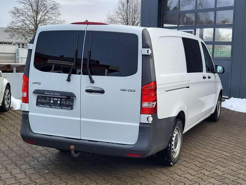 Gebraucht Mercedes Vito 163 PS (119 kW) 2021 Arktikweiss Van