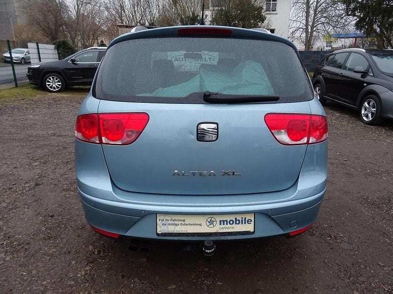 Gebraucht Seat Altea XL Stylance 160 PS (117 kW) 2010 Blau Van / Kleinbus