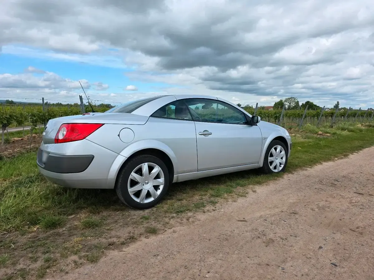 Gebraucht Renault Mégane Cabriolet 135 PS (99 kW) 2005 Silber Cabrio