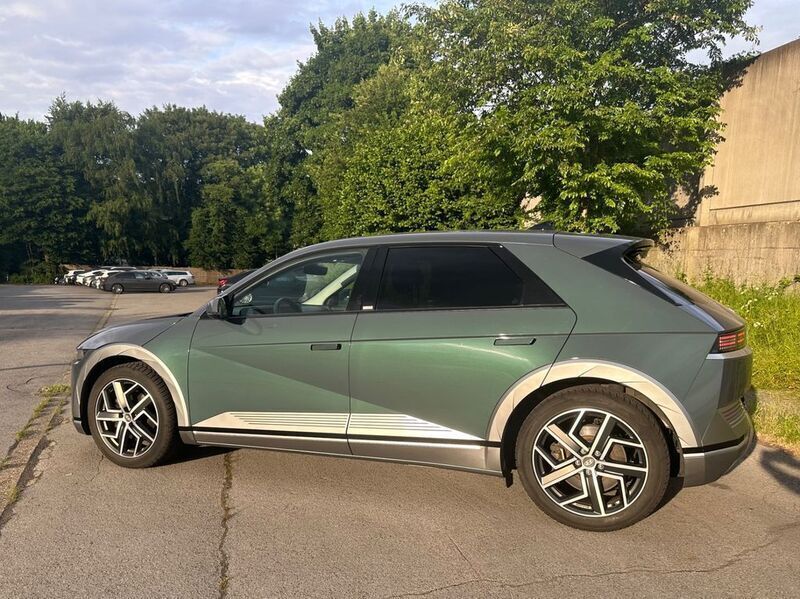 Grün Gebraucht 2021 Hyundai Ioniq 5 Dynamiq SUV | 22.200 € (Fairer Preis) - Bild 1/4