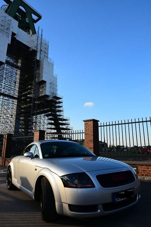 Silber Gebraucht 2001 Audi TT Sport Coupé | 12.000 € - Bild 1/4