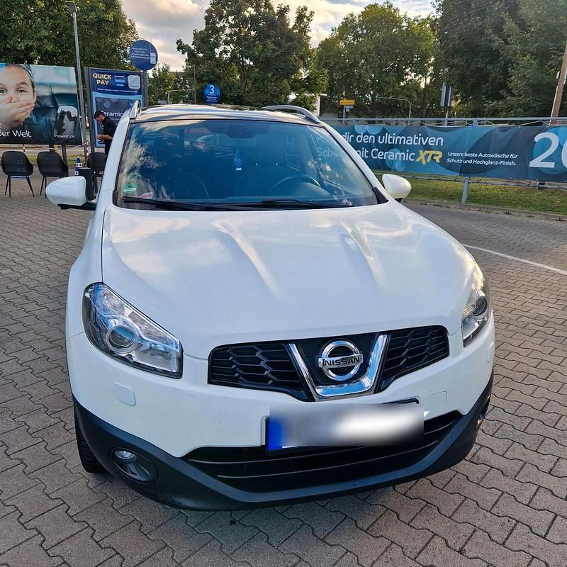 Weiß Gebraucht 2012 Nissan Qashqai +2 SUV | 7.900 € (Fairer Preis) - Bild 1/4