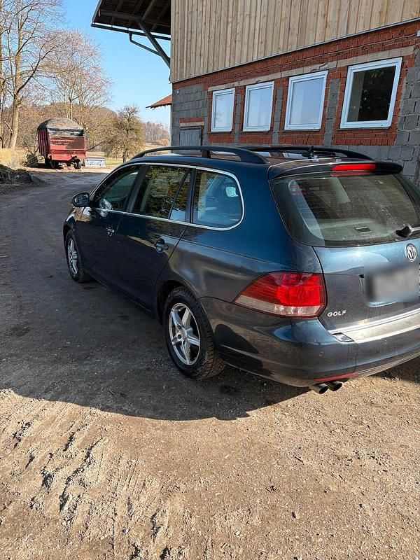 Gebraucht VW Golf V 122 PS (89 kW) 2009 Blau Kombi