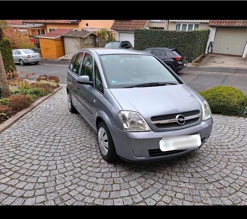 Silber Gebraucht 2004 Opel Meriva Van / Kleinbus | 1.500 € (Fairer Preis) - Bild 1/4
