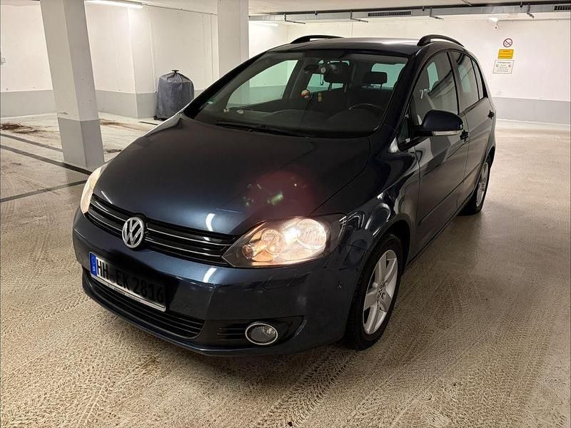 Gebraucht VW Golf VI Team 105 PS (77 kW) 2010 Blau Kleinwagen