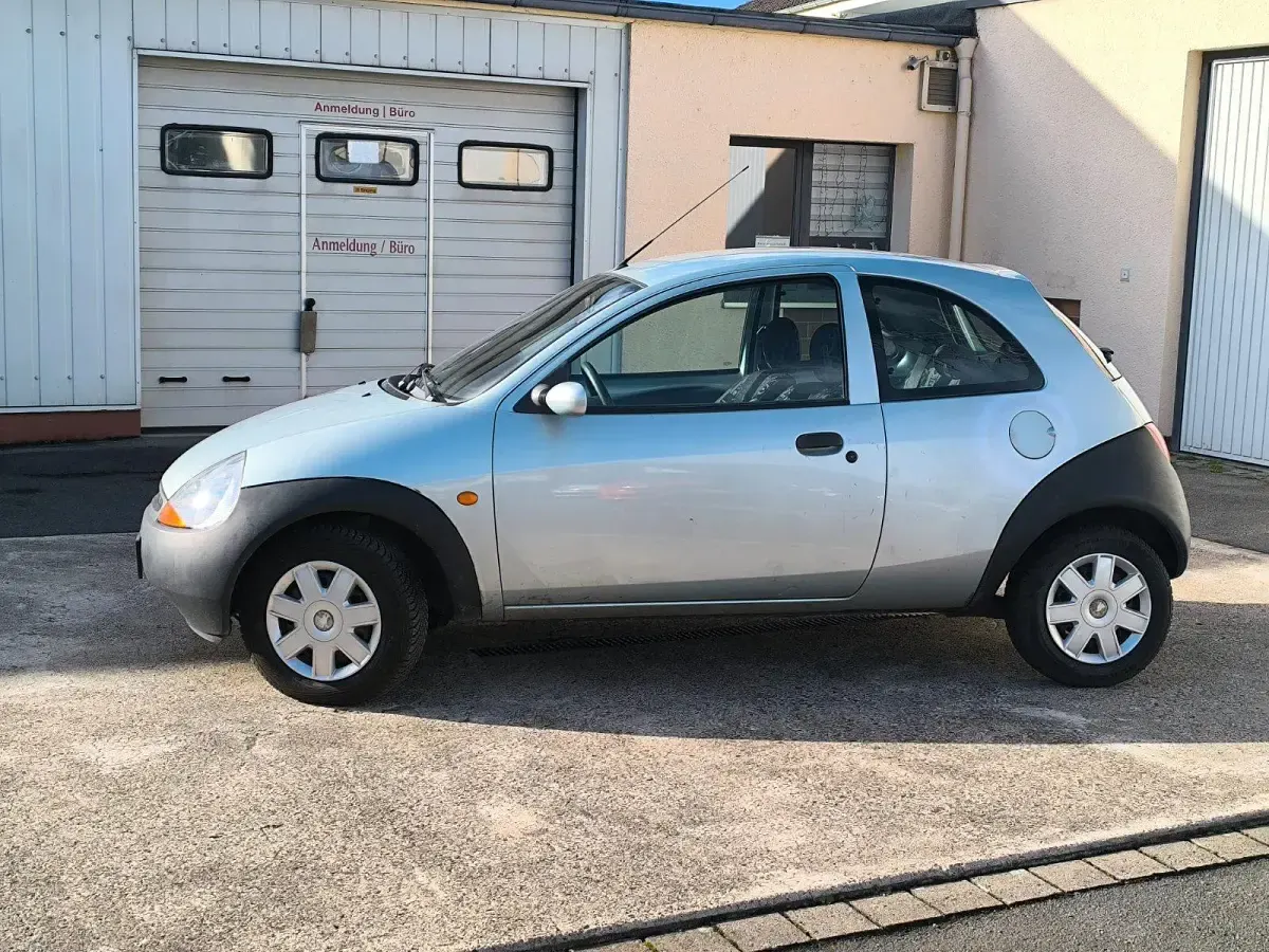 Gebraucht Ford Ka 60 PS (44 kW) 2004 Blau Kleinwagen