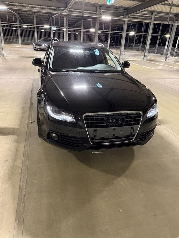Schwarz Gebraucht 2009 Audi A4 Comfort Kombi | 6.000 € (Fairer Preis) - Bild 1/4
