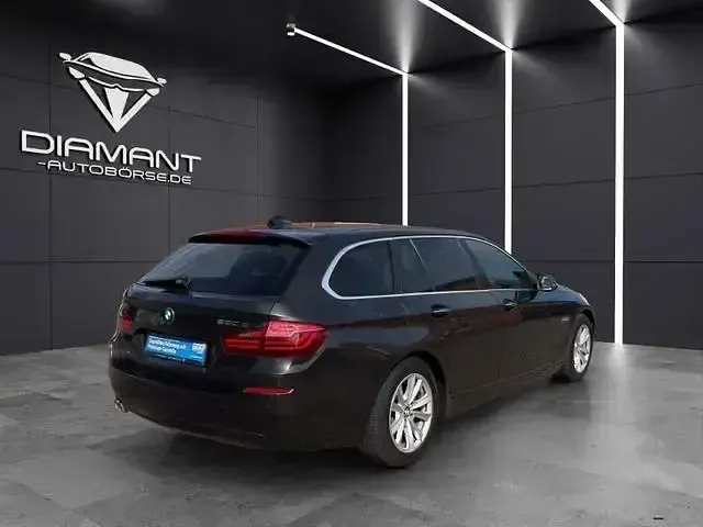 Gebraucht BMW 530 Performance 258 PS (189 kW) 2014 Andere Kombi