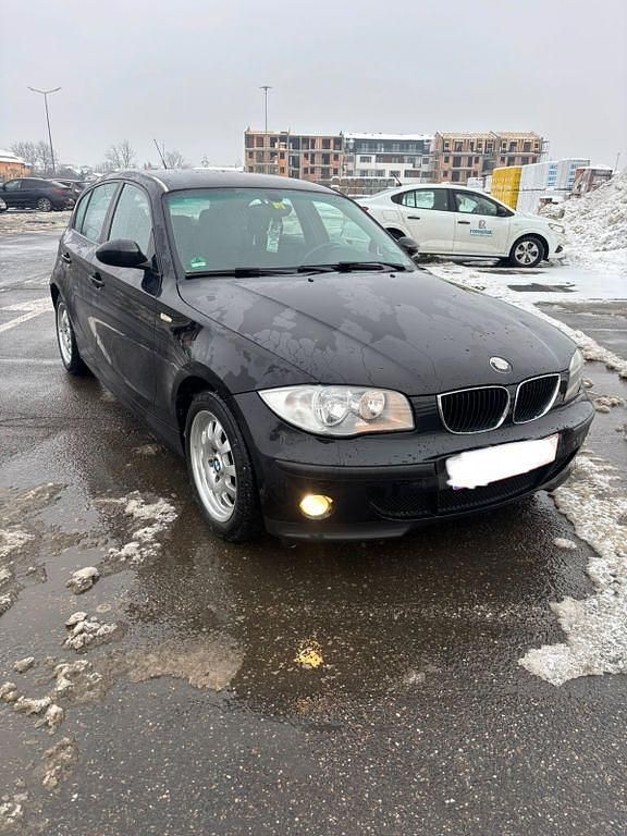 Gebraucht BMW 118 122 PS (89 kW) 2006 Schwarz Kleinwagen