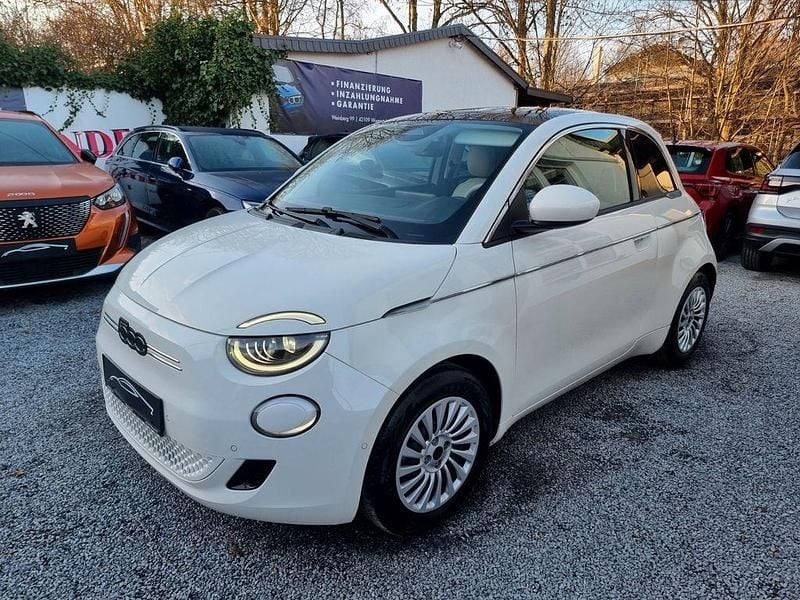Gebraucht Fiat 500e La Prima 69 kW (95 PS) 2024 Weiß Kleinwagen
