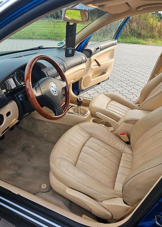 Gebraucht VW Passat 275 PS (202 kW) 2002 Blau Kombi