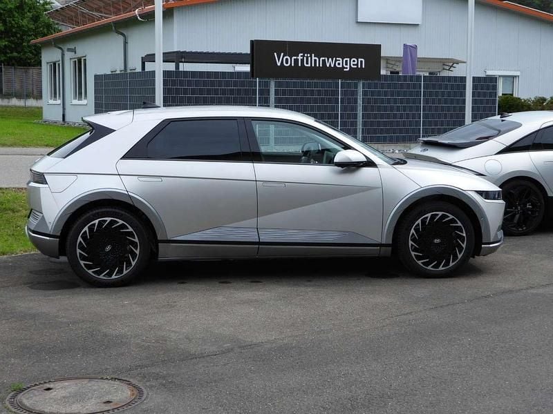 Gravity gold / mat Neu 2025 Hyundai Ioniq 5 SUV | 48.000 € (Fairer Preis) - Bild 1/4