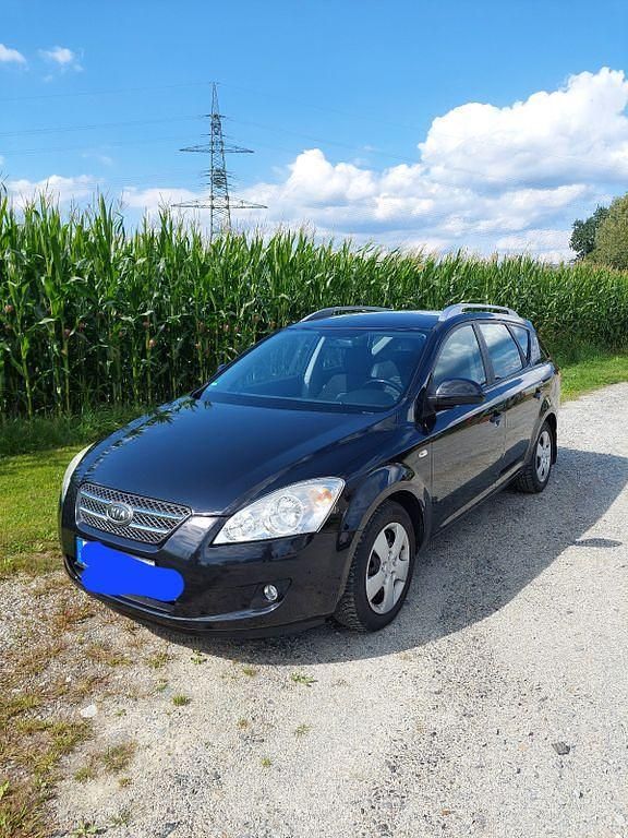 Schwarz Gebraucht 2008 Kia Ceed Sportswagon LX Kombi | 3.500 € (Etwas zu teuer) - Bild 1/4