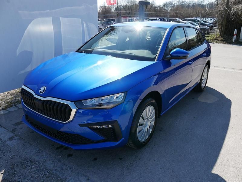 Neu Skoda Scala Selection 150 PS (110 kW) 2026 Raceblau metallic Kleinwagen